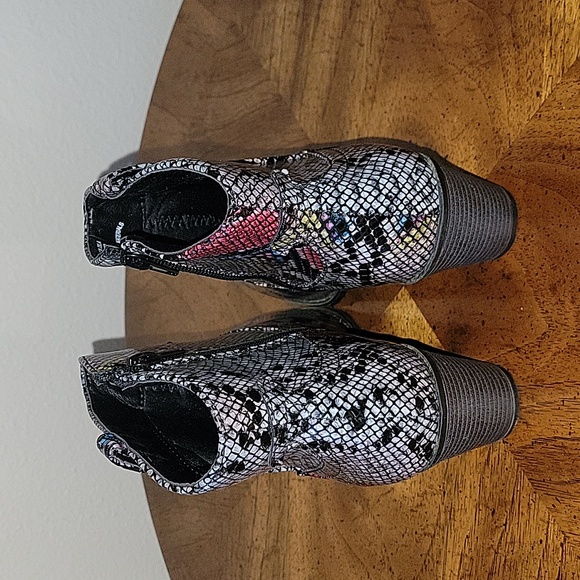 Sugar Tula Western Booties, 7M, snake pattern, NIB - Picture 8 of 16